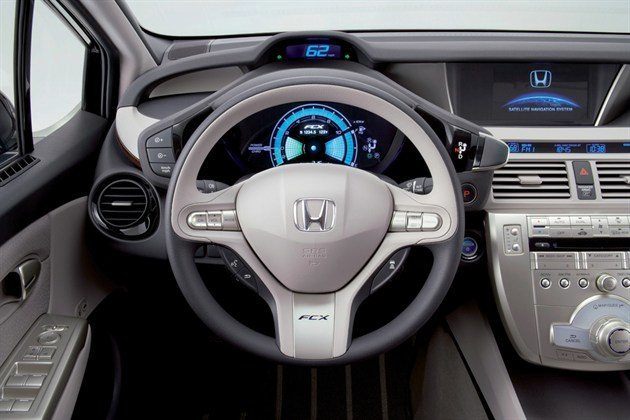 Honda FCX Clarity (5)